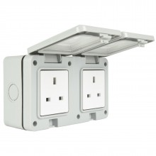 3 gang wall sockets with individual switches and back box converter 003376 